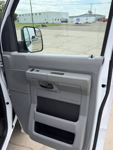 2012 Ford E-Series E-350 SD