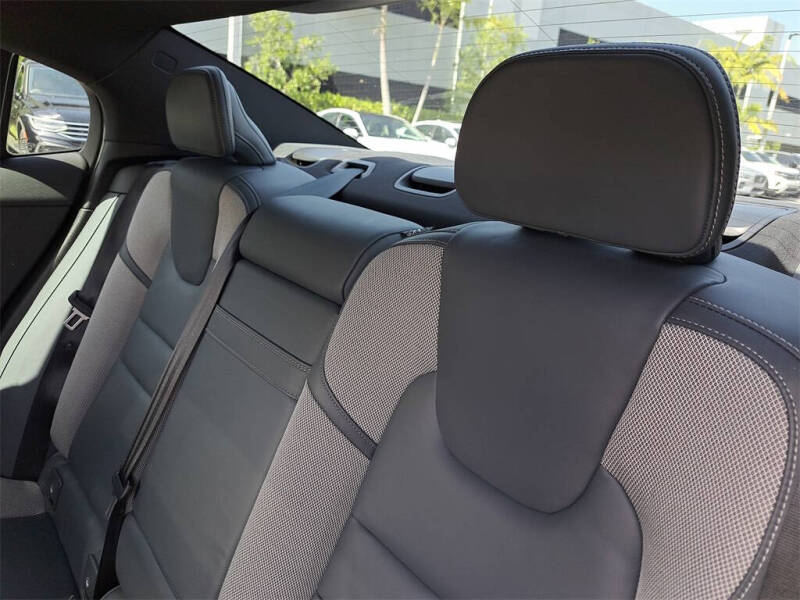 2020 Volvo S60 T5 R-Design