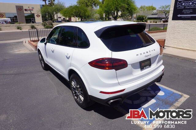 2017 Porsche Cayenne Platinum Edition