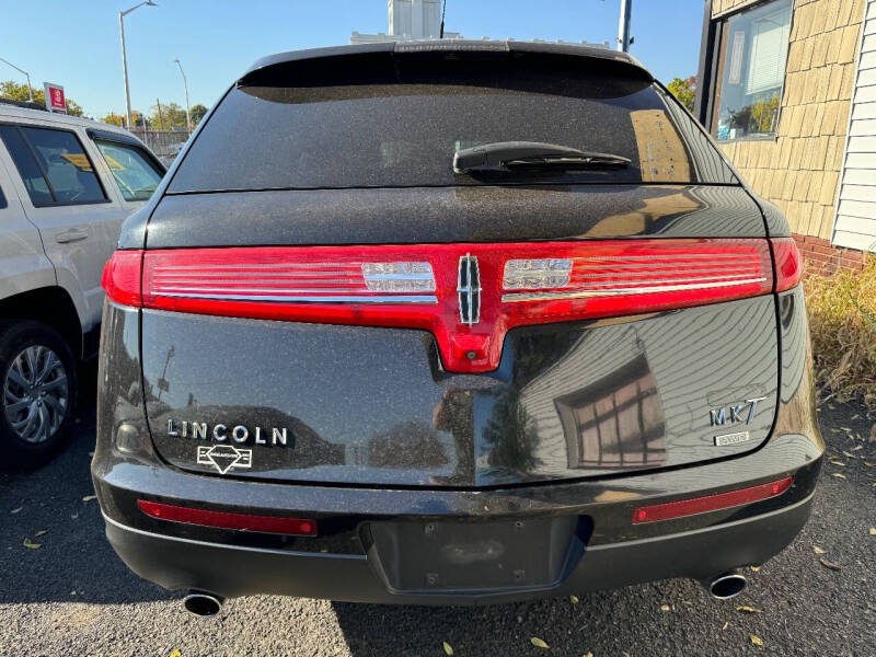 2016 Lincoln MKT Town Car Livery Fleet