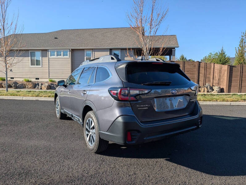 2022 Subaru Outback Premium