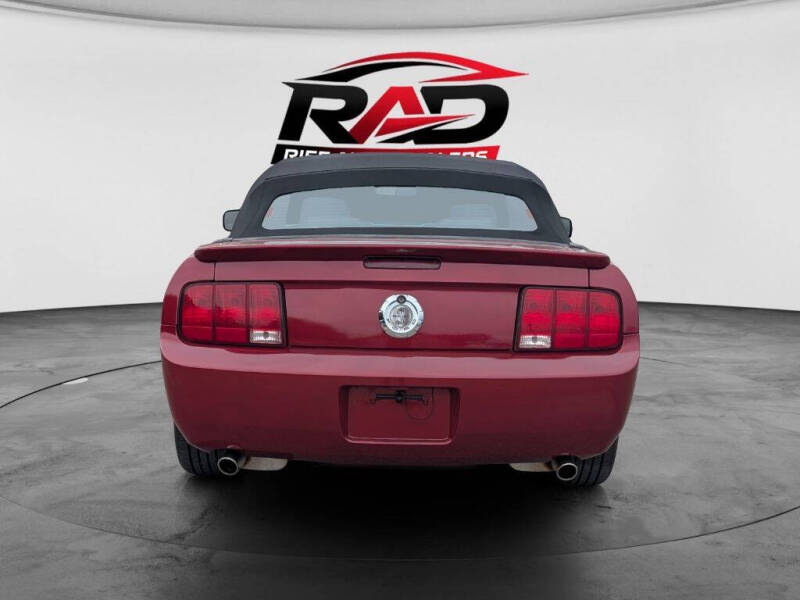 2006 Ford Mustang