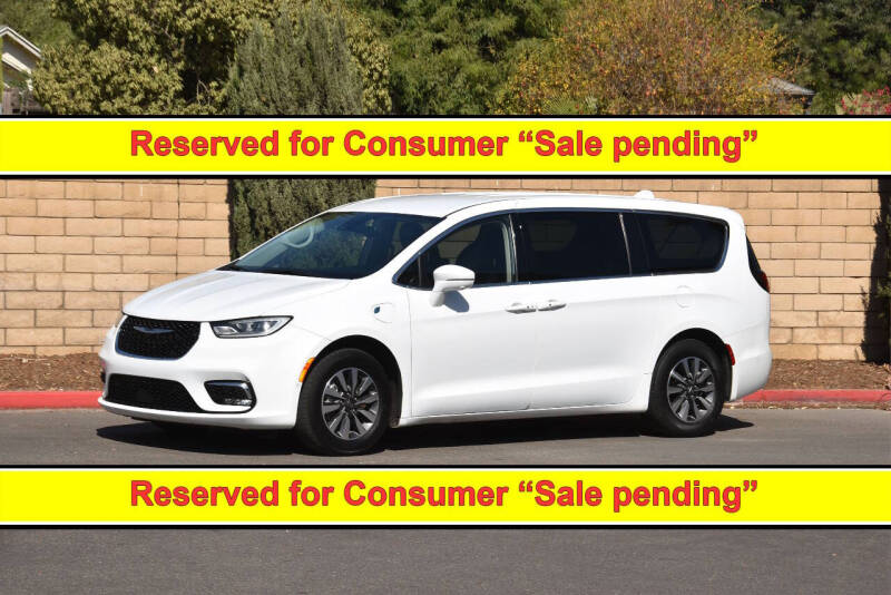 2022 Chrysler Pacifica Hybrid for sale at A Buyers Choice in Jurupa Valley CA