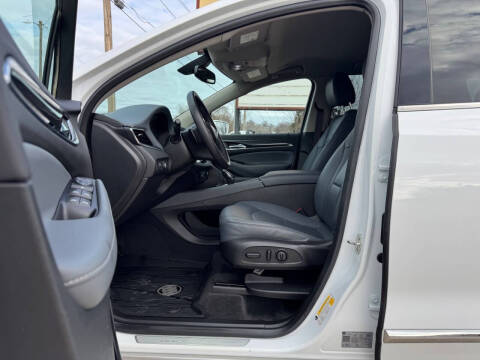 2020 Buick Enclave Essence