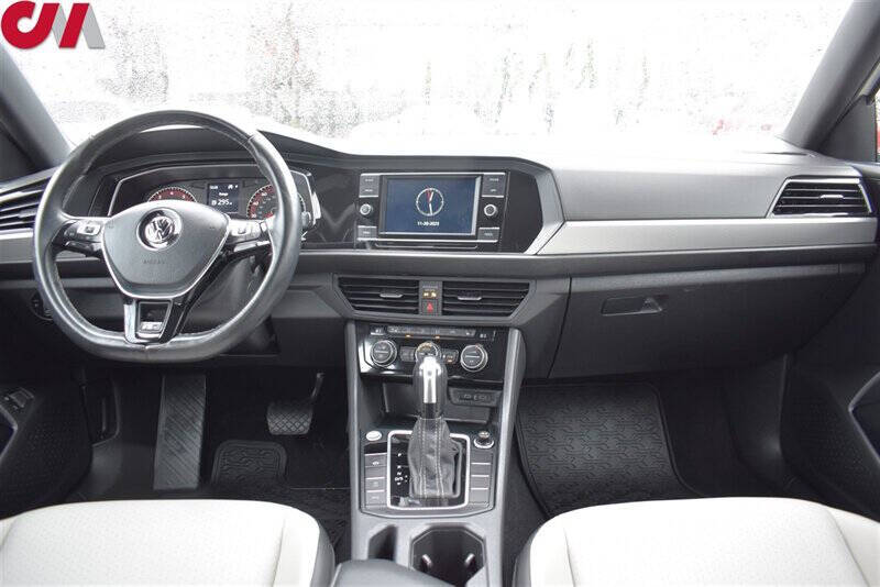 2021 Volkswagen Jetta R-Line