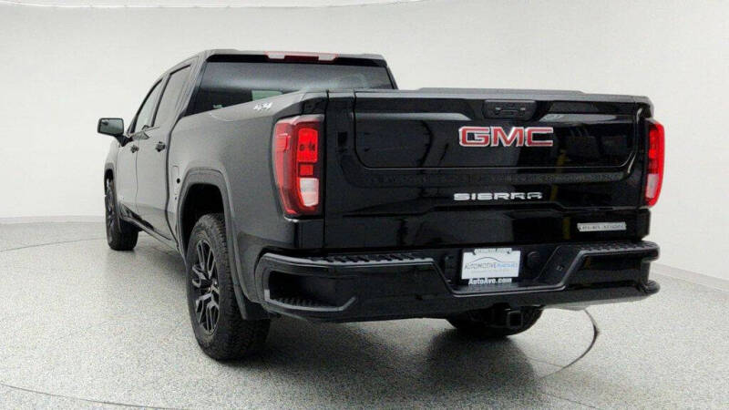 2025 GMC Sierra 1500 Elevation Standard