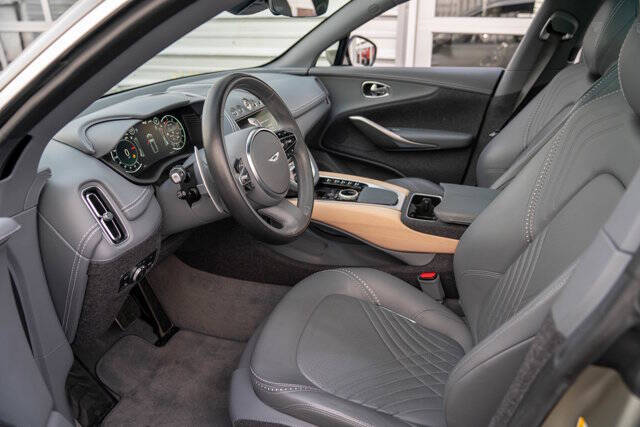 2021 Aston Martin DBX