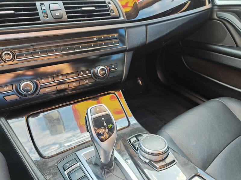 2016 BMW 5 Series 528i