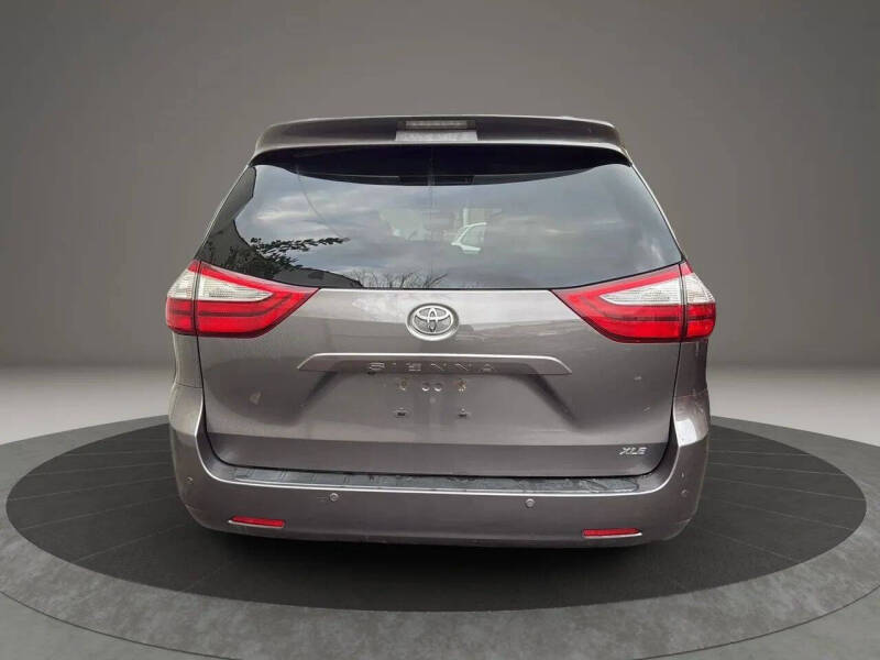 2017 Toyota Sienna