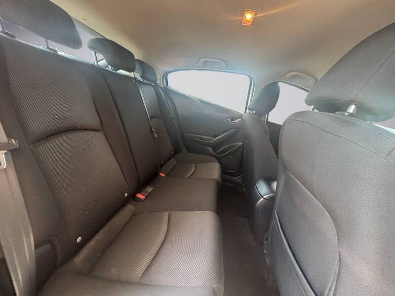 2018 Mazda MAZDA3 Sport