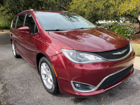2017 Chrysler Pacifica for sale at D & R Auto Brokers in Ridgeland SC