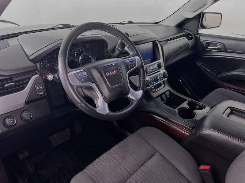 2017 GMC Yukon SLE