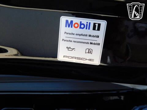 2021 Porsche 718 Boxster