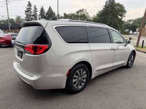 2019 Chrysler Pacifica Touring L Plus