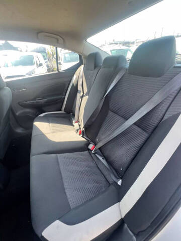 2021 Nissan Versa SV