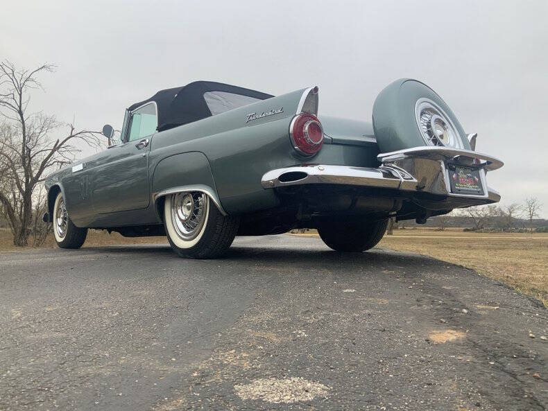 1956 Ford Thunderbird