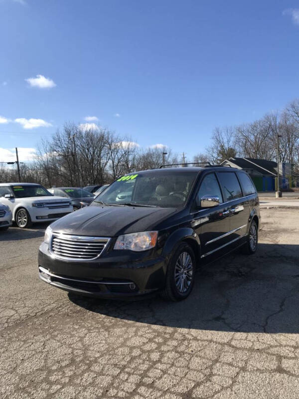 2014 Chrysler Town and Country Touring-L