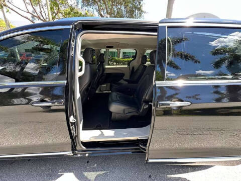 2020 Chrysler Pacifica Touring L