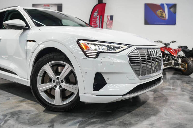 2019 Audi e-tron quattro Premium Plus