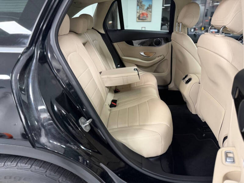 2017 Mercedes-Benz GLC GLC 300