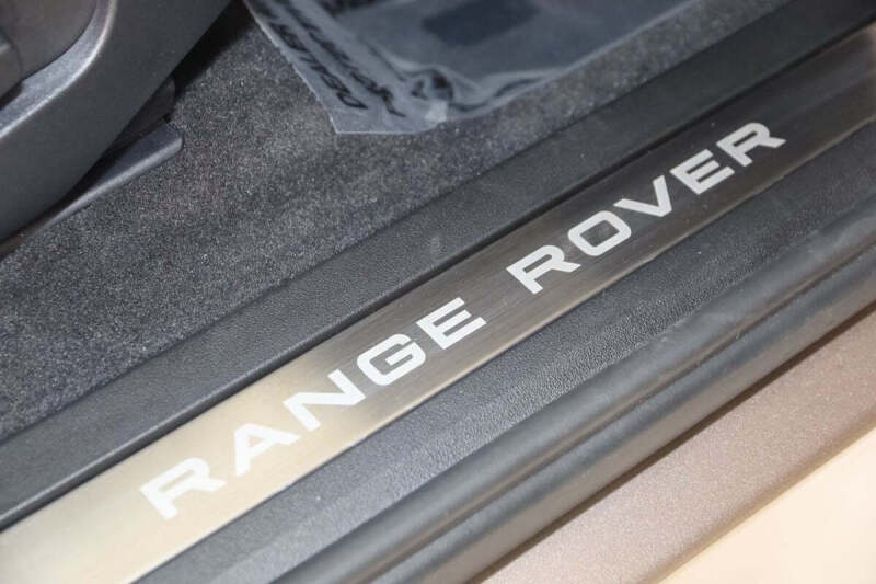 2024 Land Rover Range Rover Evoque P250 Dynamic SE