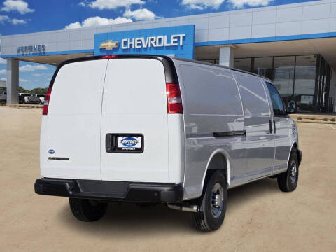 2026 Chevrolet Express 2500