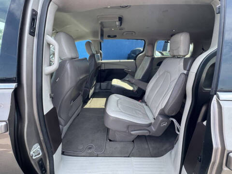 2018 Chrysler Pacifica Touring L