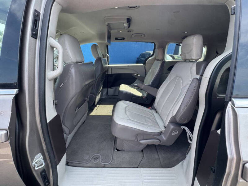 2018 Chrysler Pacifica Touring L