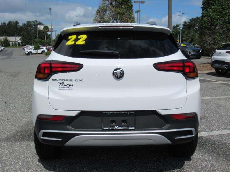 2022 Buick Encore GX Select