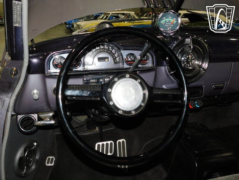 1949 Pontiac Silver Streak