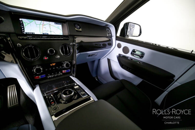 2024 Rolls-Royce Black Badge Cullinan