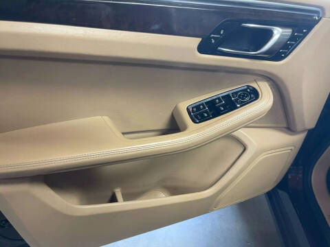 2015 Porsche Macan S