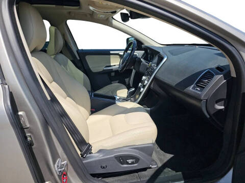 2016 Volvo XC60 T6 Platinum