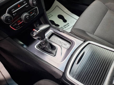 2017 Dodge Charger SE