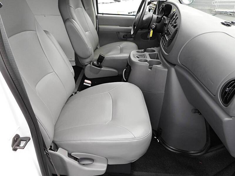 2003 Ford E-Series E-250