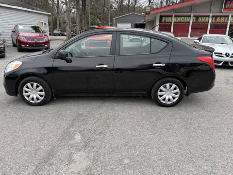 2014 Nissan Versa 1.6 SV