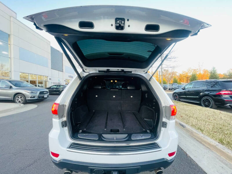 2015 Jeep Grand Cherokee Limited photo 29