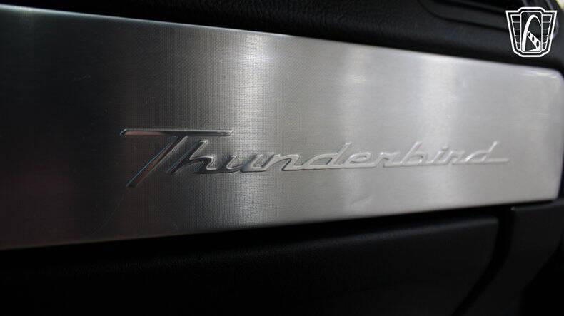 2003 Ford Thunderbird
