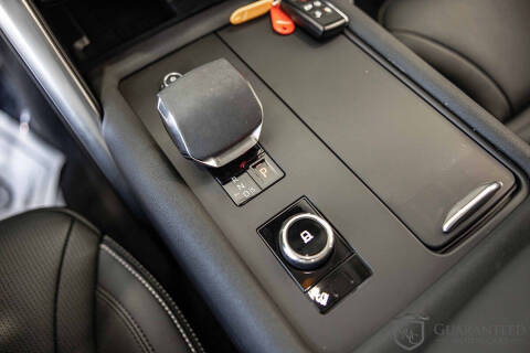 2024 Land Rover Discovery P300 S