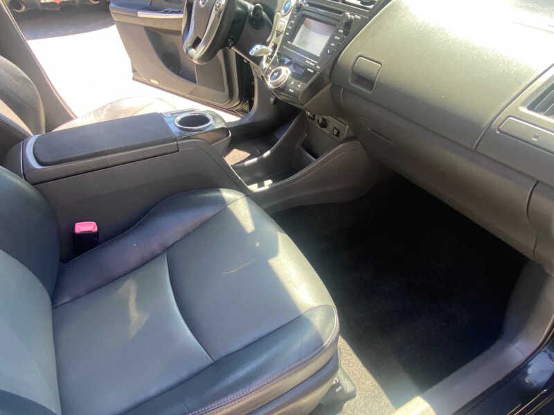 2012 Toyota Prius v