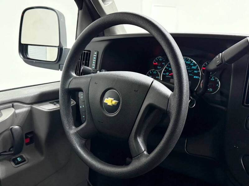 2021 Chevrolet Express 2500