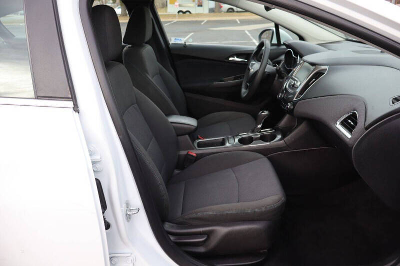 2018 Chevrolet Cruze LT Auto