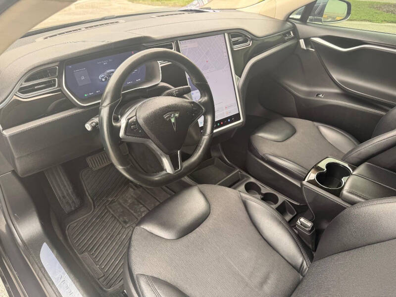 2015 Tesla Model S 85