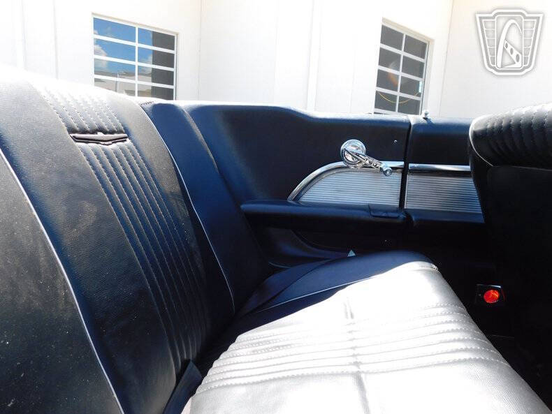 1963 Ford Thunderbird