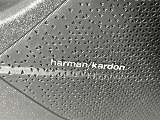 2023 Kia Niro Plug-In Hybrid SX Touring