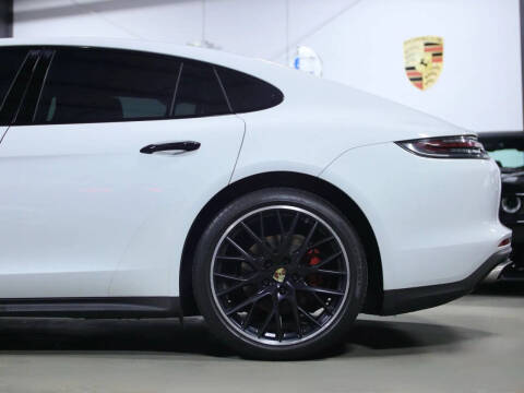 2017 Porsche Panamera