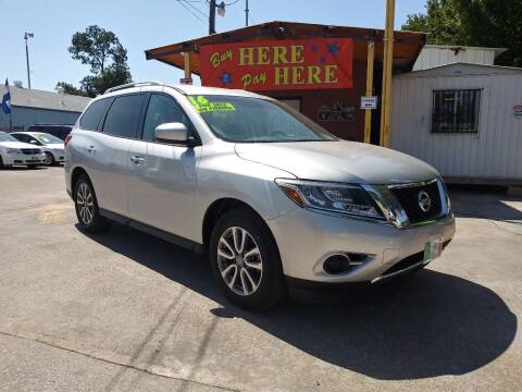 2016 Nissan Pathfinder for sale at ASHE AUTO SALES, LLC. in Dallas TX