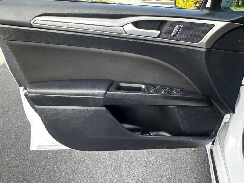 2018 Ford Fusion SE