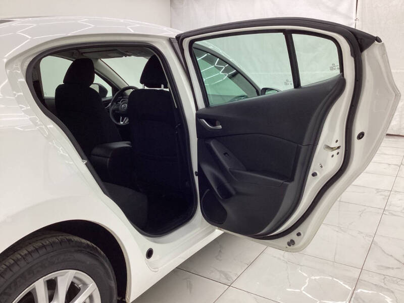 2016 Mazda MAZDA3 i Sport