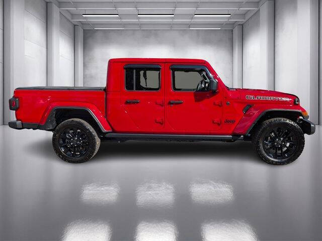 2024 Jeep Gladiator NightHawk